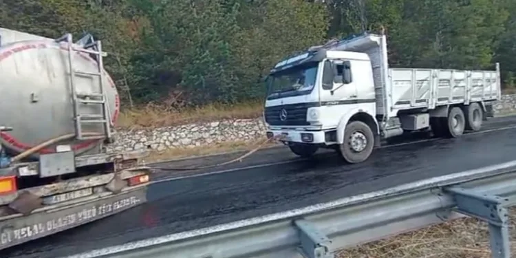Bursa’da kontrolden çıkan tır istinat duvarına çarptı