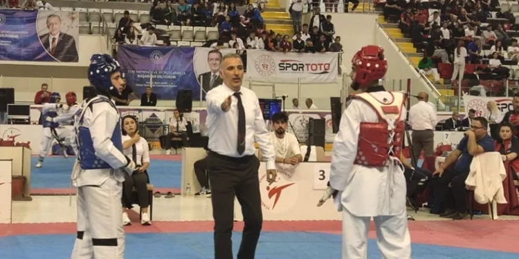 Ümitler Taekwondo Şampiyonası başladı