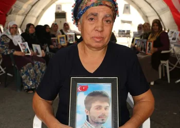 “Çocuğumun babası evlat hasretinden vefat etti”