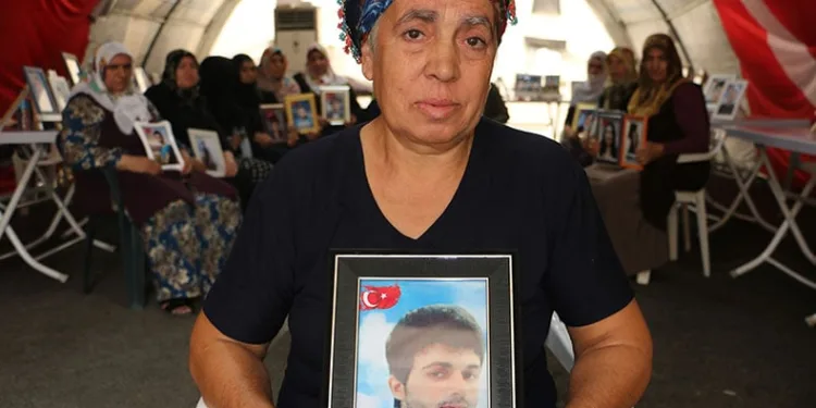 “Çocuğumun babası evlat hasretinden vefat etti”