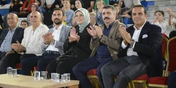 Yıldırım’da Anadolu rüzgarı esiyor