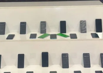 Muş’ta gümrük kaçağı cep telefonu ele geçirildi