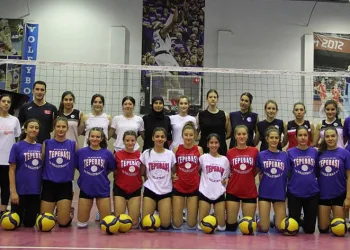 Genç voleybolcular, Filenin Sultanları’nı örnek alıyor