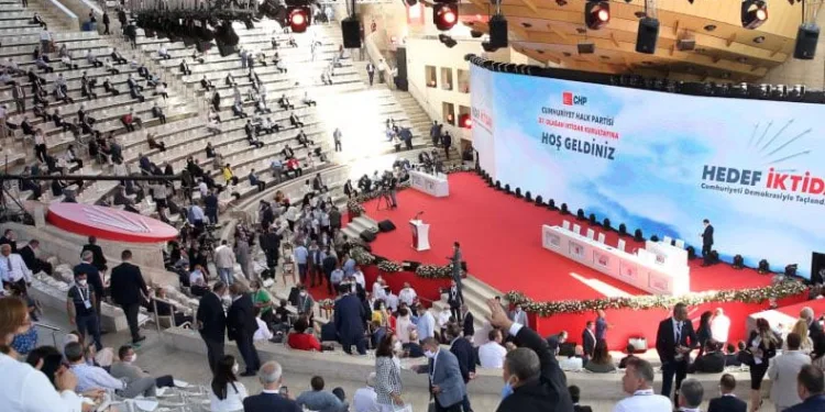 CHP’de kurultay tarihi belli oldu