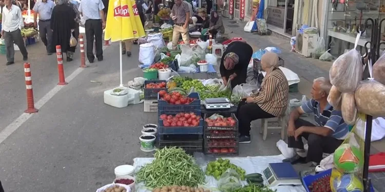 700 yıldır bereket duasıyla açılıyor
