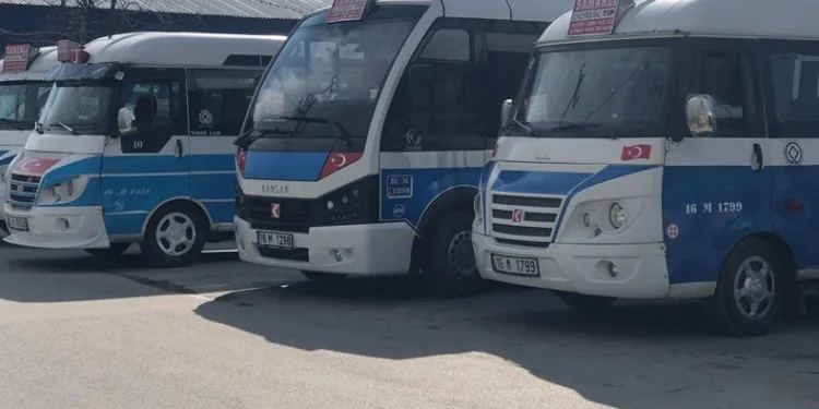 Minibüs kapısını açık bırakan şoföre kötü haber