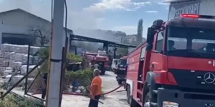 İnşaat malzeme deposunda yangın