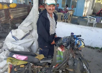 Gören bir daha bakıyor