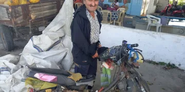 Gören bir daha bakıyor