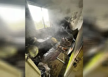 Prizde unutulan ütü yangın çıkardı