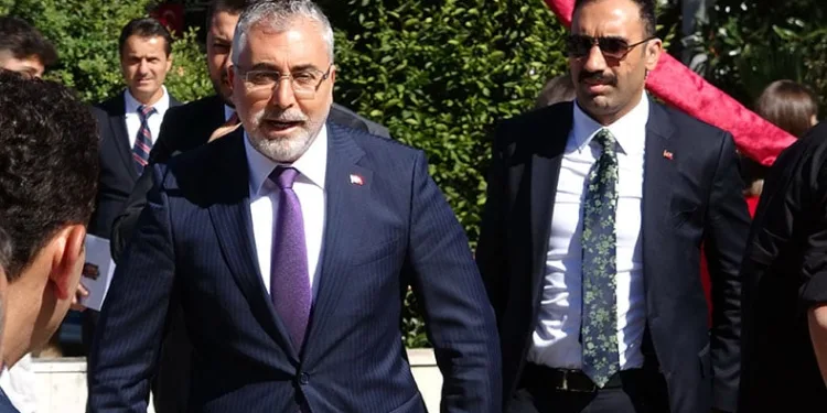 “Müfettişlerimizi incelemeleri yapmaları için görevlendirdik”
