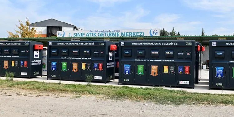 Mustafakemalpaşa’ya mobil atık merkezi