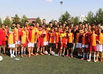 Futbol aşkıyla kanseri yendi