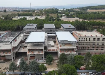 2500 üniversiteli ders görecek