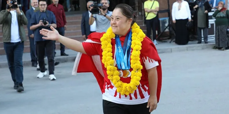 Özel sporcuya özel karşılama