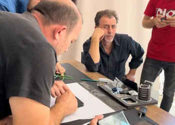 Yeni aldığı otomobilini çaldırınca dedektif olup izini sürdü