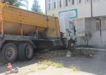 Yürekleri ağza getiren kaza ucuz atlatıldı