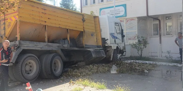 Yürekleri ağza getiren kaza ucuz atlatıldı