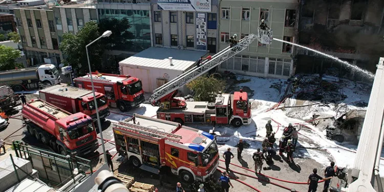 Başkentte sünger fabrikasında yangın