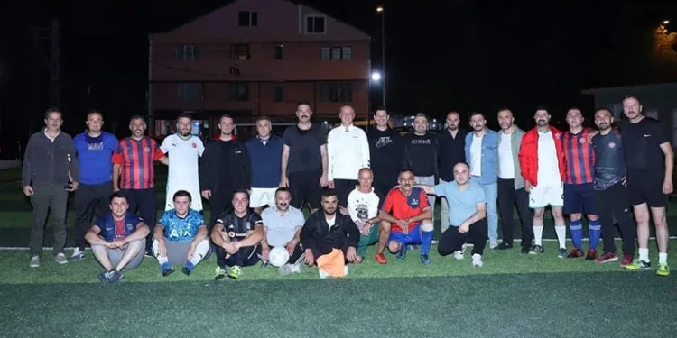 Başkanlar sahaya indi