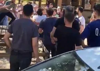 Türbe bahçesinde anahtar kavgası