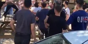 Türbe bahçesinde anahtar kavgası
