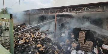 Gıda işletmesi alevlere teslim oldu