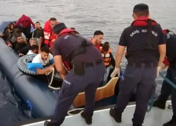 Datça’da 24 düzensiz göçmen kurtarıldı