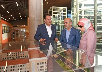 Vali Demirtaş’tan Fetih Müzesi’ne ziyaret