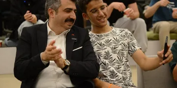 Yıldırım Belediye Başkanı Yılmaz gençlerle buluştu