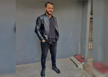 Kardeşinin cenazesini almaya giderken kalbinden bıçaklandı