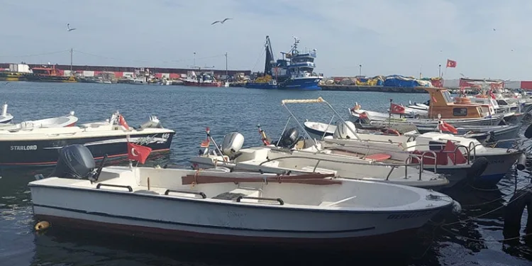 Marmara Denizi ulaşımına poyraz engeli