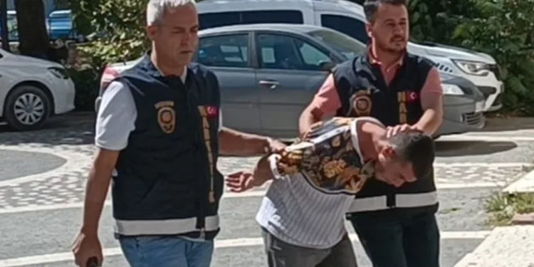 Konya’da uyuşturucu tacirlerine operasyon