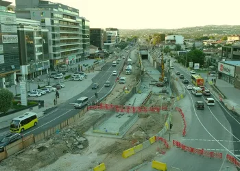 Geçit yolu trafiğe açıldı