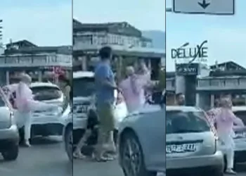 Trafikte tekme tokat kavga ettiler