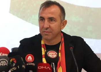 Kayserispor’da Recep Uçar imzayı attı