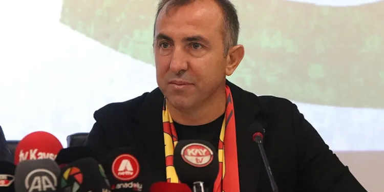 Kayserispor’da Recep Uçar imzayı attı