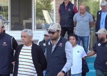 FETÖ hükümlüsü 3 eski öğretmen yakalandı