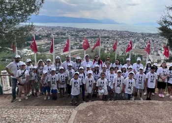 Astımlı çocuklar hem öğrendi hem eğlendi