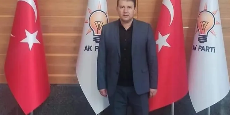 AK Parti’de peş peşe istifalar