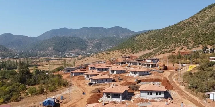 Türkoğlu’nda deprem konutları Kasım’da teslim