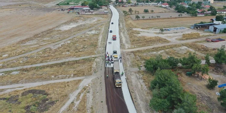 Asfalt seferberliği devam ediyor