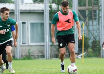 Bursaspor’da çalışmalar hız kesmiyor