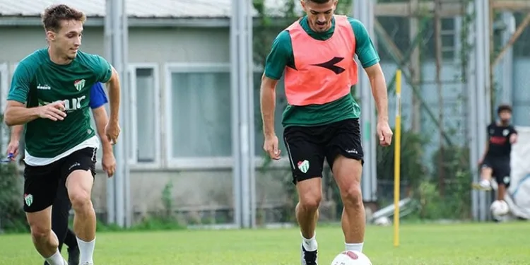 Bursaspor’da çalışmalar hız kesmiyor