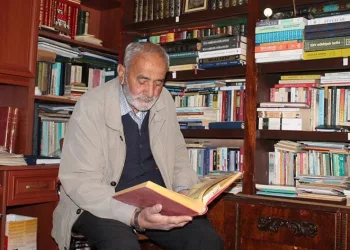 64 yıldır okuduğu kitapların kaydını tutuyor