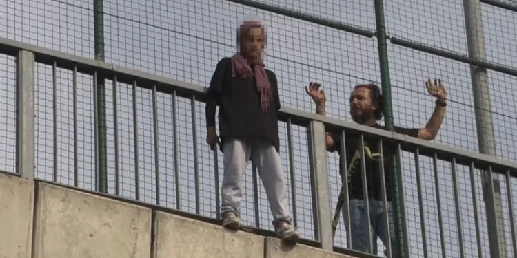 TEM’de intihar girişimi trafiği kilitledi