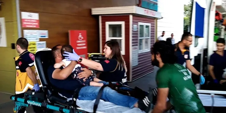 Bursa’da 2 otomobil kafa kafaya çarpıştı