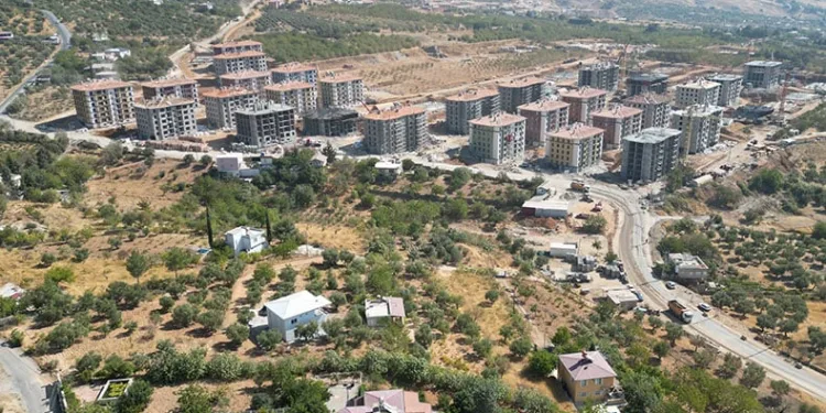 Depremzedelerin konutları tamamlanmak üzere