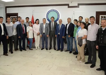 BUÜ’den Özbek akademisyenlere seminer
