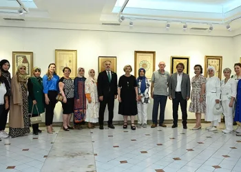 Saraydan sanata uzanan sergi